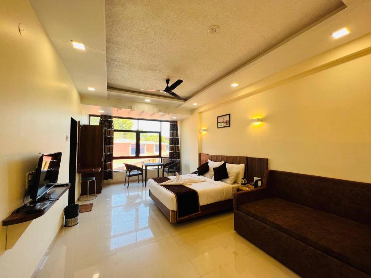 Arya Resort And Spa Mahabaleshwar Exterior photo